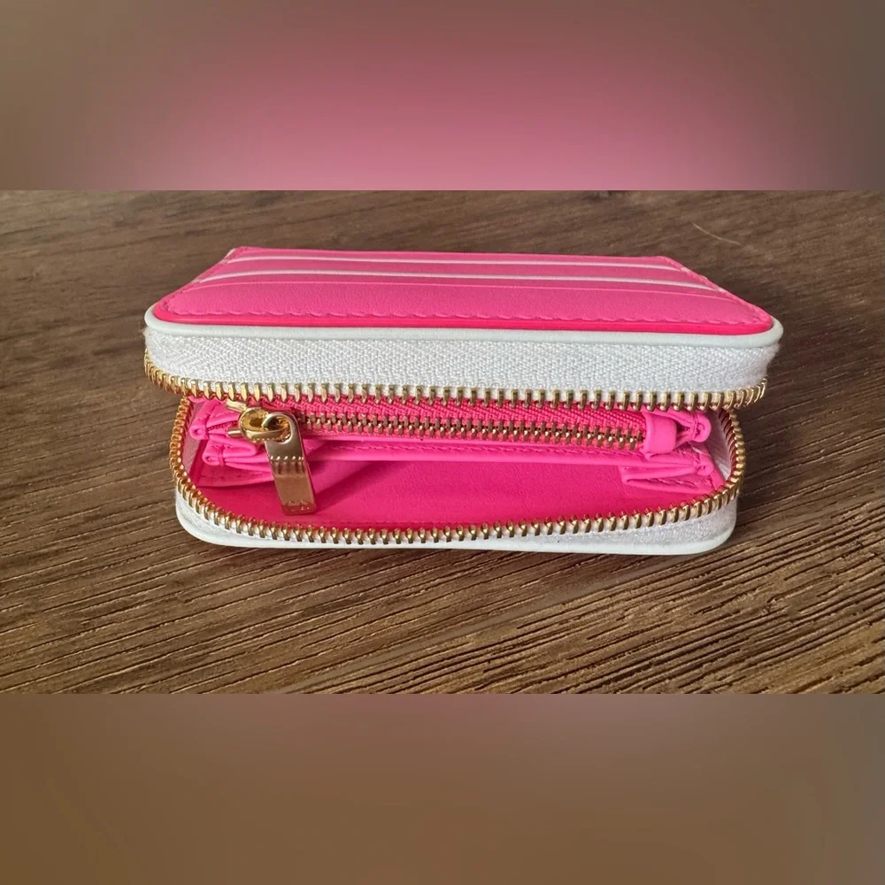 DIOR-AUTHENTIC (NWT) Small Pink & White Leather Vibe Voyageur Wallet